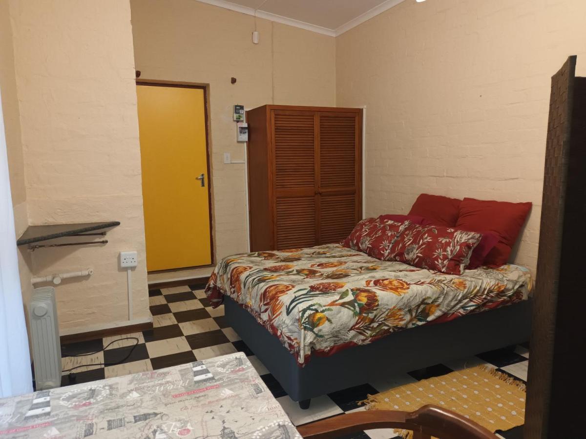 Peaceful 1-Bedroom Granny Flat In Sunnyside Grahamstown Ngoại thất bức ảnh